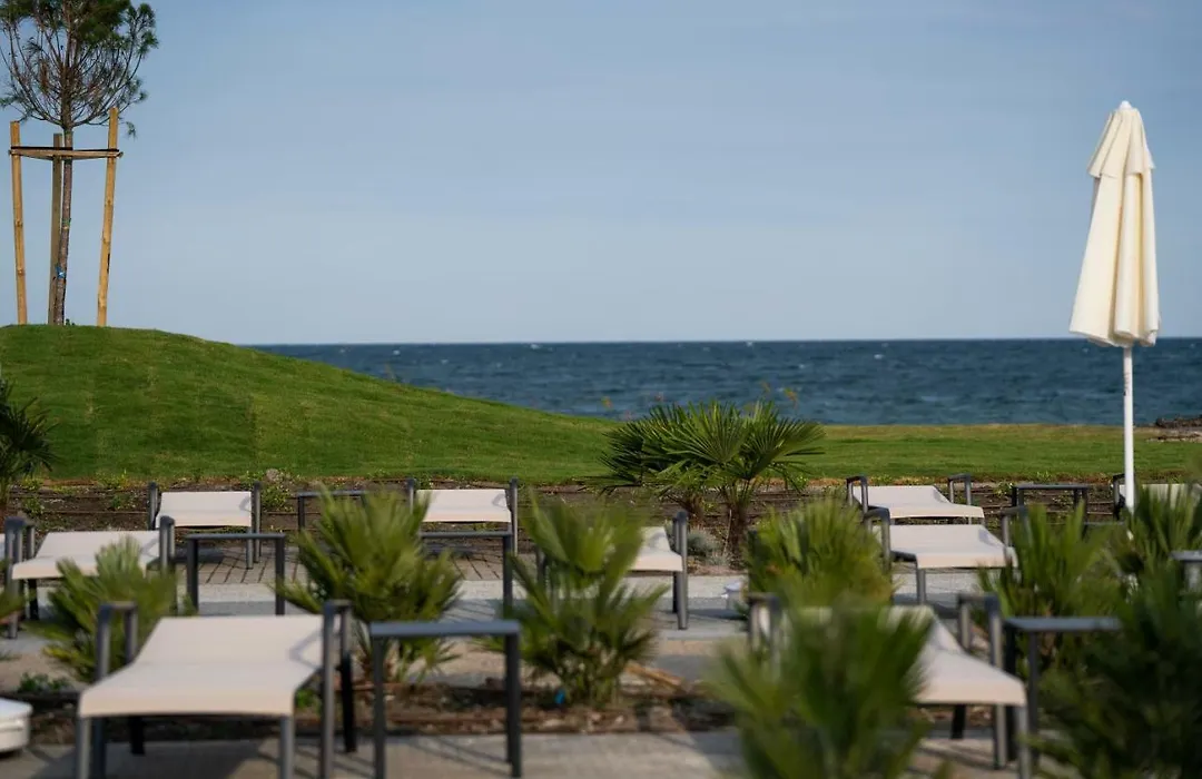 Wave Resort-1