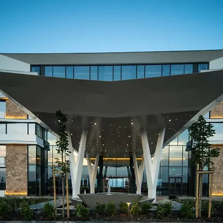 Wave Resort-3